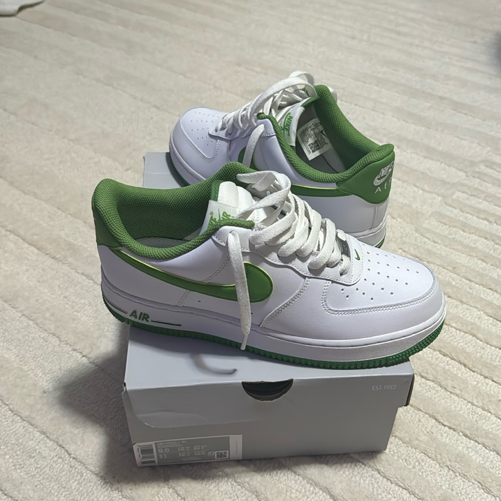 Air Force 1 low white/green size 9.5